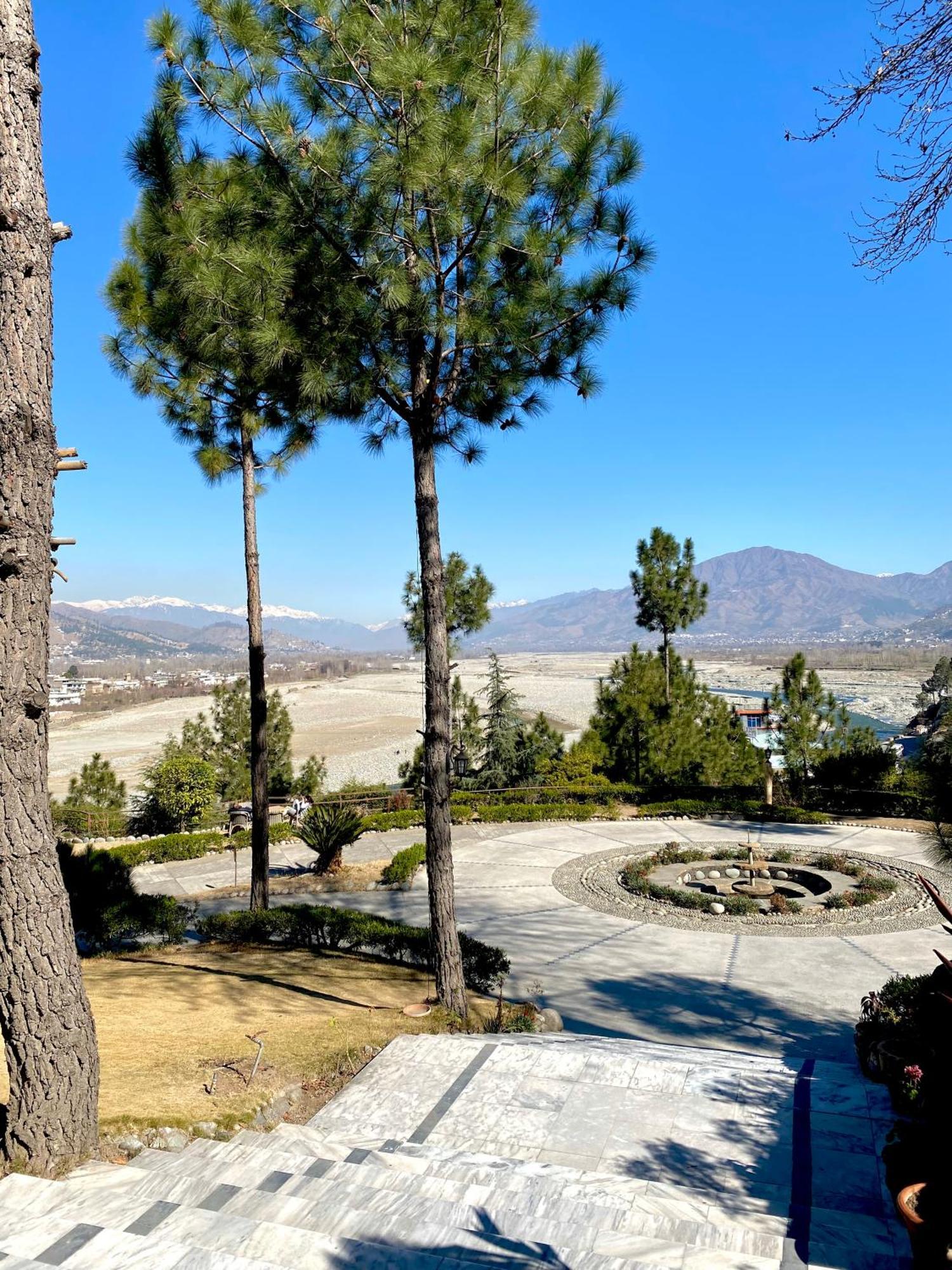 Rock City Resort Mingora Exterior foto
