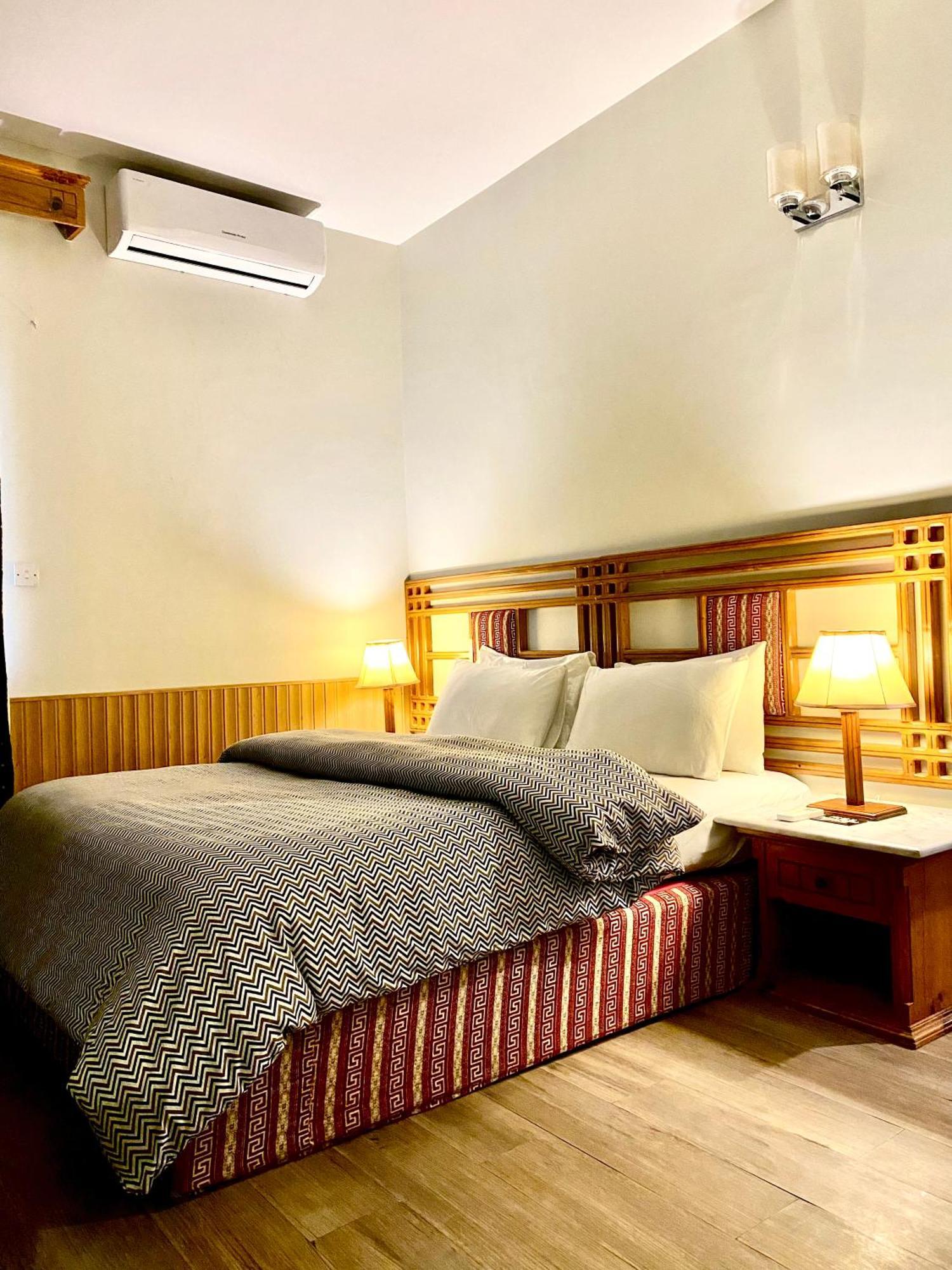 Rock City Resort Mingora Exterior foto