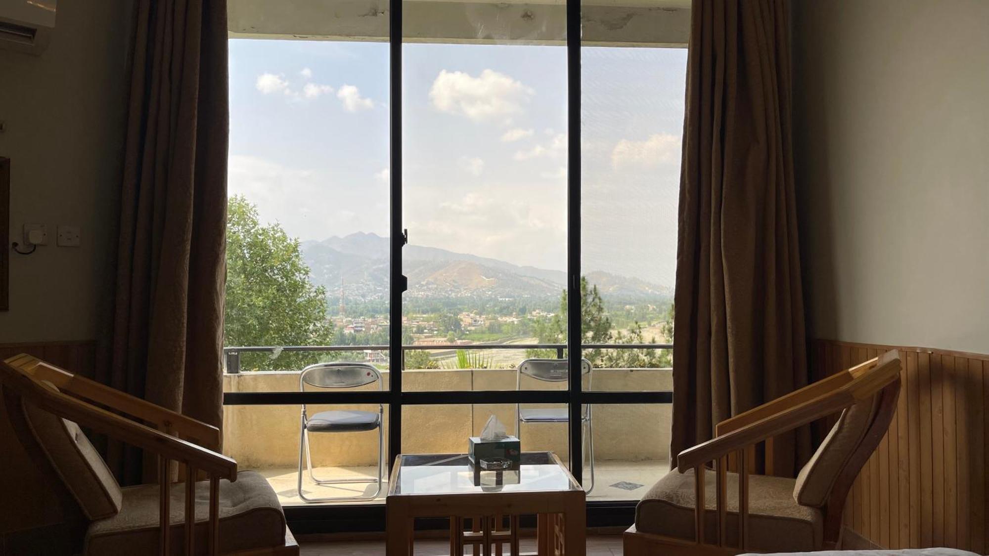 Rock City Resort Mingora Exterior foto