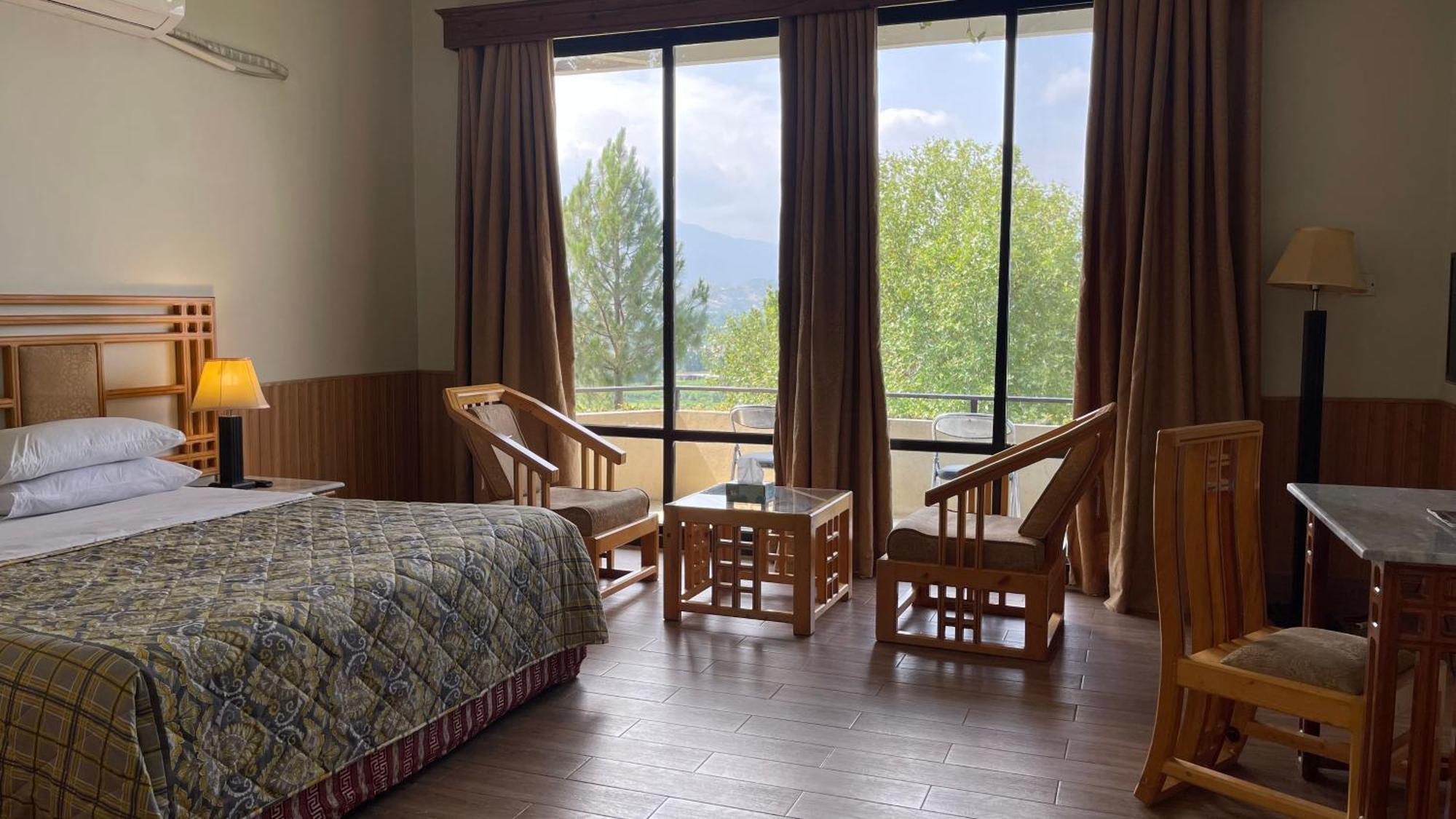 Rock City Resort Mingora Exterior foto