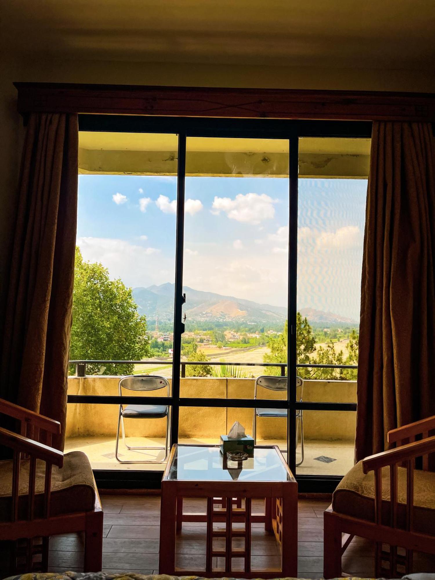 Rock City Resort Mingora Exterior foto