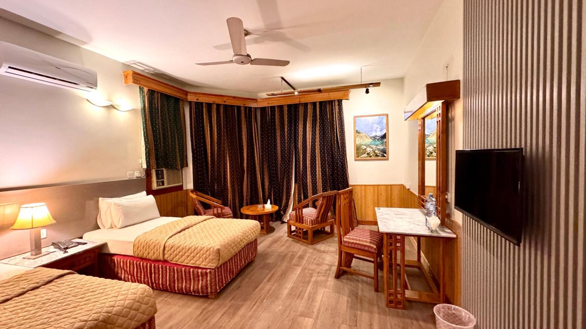 Rock City Resort Mingora Exterior foto