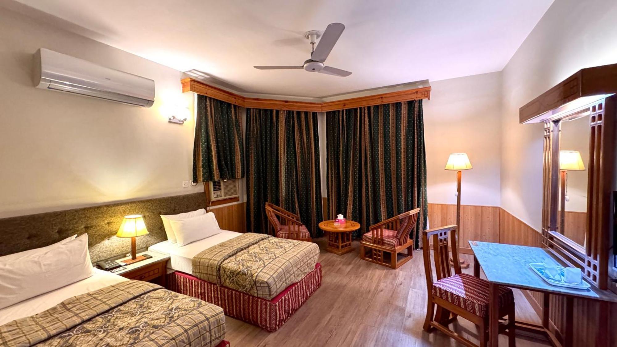 Rock City Resort Mingora Exterior foto
